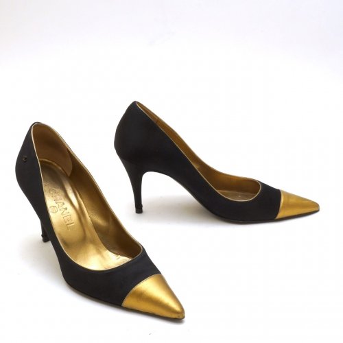 CHANEL BLACK -GOLD POINTED PUMPS SIZE:38,5
